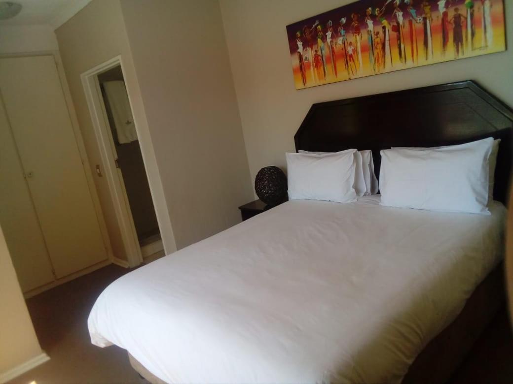 Daisy St -One Bedroom Apartment Johannesburg Buitenkant foto